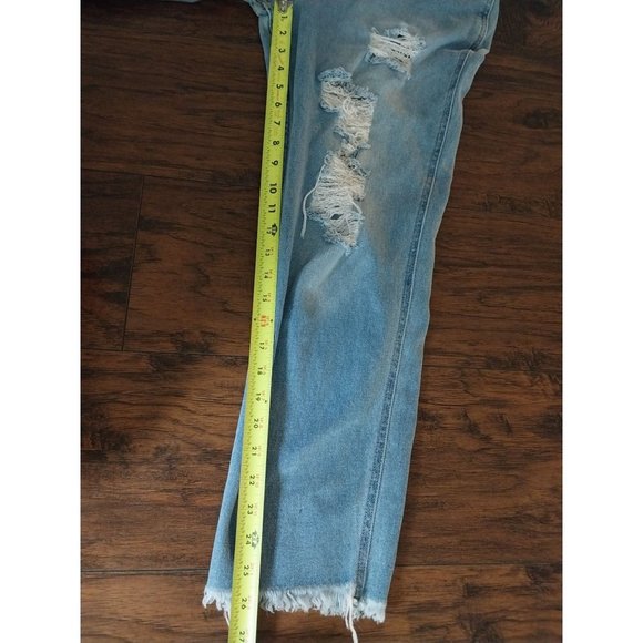 Hollister Ultra High-Rise Mom Jean Distressed Light Wash Raw Hem Sz 13R - Picture 11 of 11